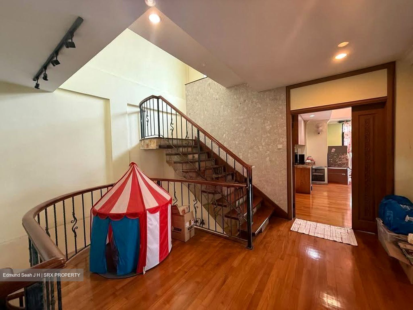 Serangoon Garden Estate (D19), Semi-Detached #627862031